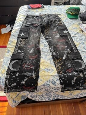 Elite Men’s Black Graffiti-Print Straight Cargo Jeans with Star & Moon Patches